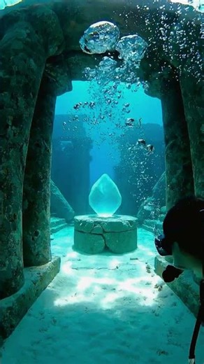Is This Atlantis? Giant Statues and Golden Gates Found on the Ocean Floor.