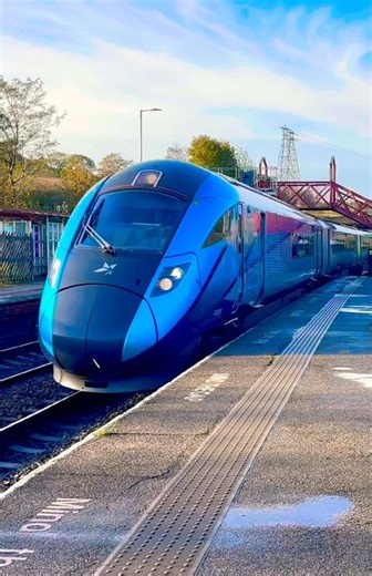 Fast Train At Ravensthorpe, Dewsbury #shorts