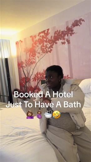 Indulging in a Relaxing Bath During Pregnancy