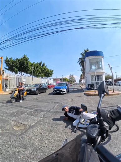 caida Bluetooth 🥵 #humor #observacionesdiarias #motovlog | Bluetooth Bike