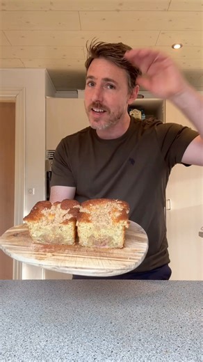 Rhubarb Crumble Loaf Cake ☘️ Video and Recipe - https://m.youtube.com/watch?v=FdW9yZS9aAQ All the best Chris - Your Irish Baker Abroad 👨🏻‍🍳🇮🇪 YouTube Channel - https://m.youtube.com/@irishbakerabroad IBA Instagram - https://goo.su/kK195JF IBA TikTok - https://rb.gy/7ftayd | Irish Baker Abroad