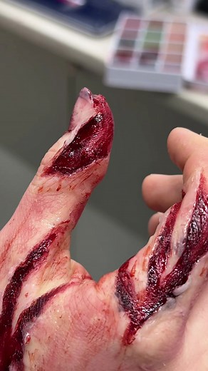 Casualty Effects Makeup Techniques Revealed in Masterclass