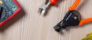 How to correctly put in earplugs