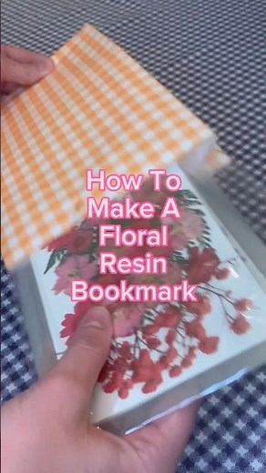 How To Make A Floral Resin Bookmark #resintutorials #bookmark #resinbookmark #handmade #giftideas