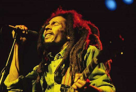 19 Inspirational Bob Marley Quotes & Lyrics To Live By
