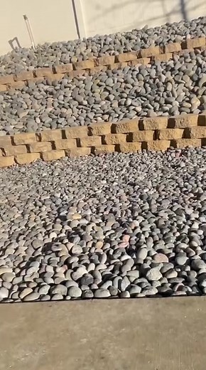 It just doesn't get better than a perfectly landscaped front yard.😍 We make it easy at Tough Turtle Turf, our Cool Blade Turf eliminates the need for lawn mowing, watering and laborous maintenance! • • • #turf #artificalgrass #transition