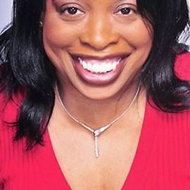 Adele Givens | Keynote Speaker | AAE Speakers Bureau