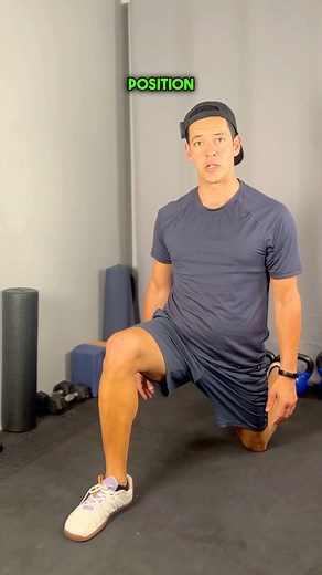 Try this five-minute daily mobility routine to open up your entire body and feel ready for the day. • Tabletop Thoracic Rotations: Place one hand behind your neck and rotate your upper back. This improves thoracic spine mobility and helps your shoulders move freely. • Shoulder Rotations: Spend 30 seconds here to strengthen and lubricate your shoulder joints. • Plank to Downward Dog to Cobra: Flow between these positions to lengthen your anterior chain, release your posterior chain, and improve s
