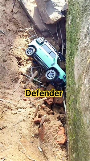 Defender पलट गई! My new Rc defender car accident #viral #defender #shorts #shortsfeed