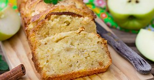 Ultra moelleux, j'ai enfin trouvé la recette d'un cake aux pommes que j'adore !