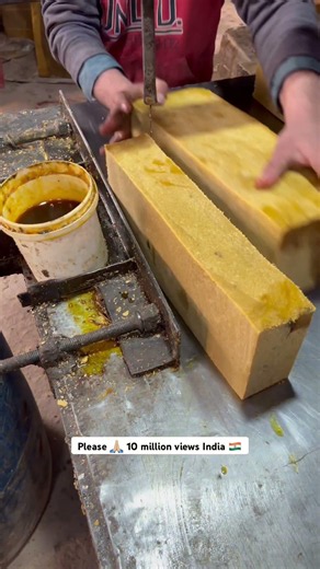 How to guys this time soap cutting please 🙏🏼 support me #viral #wood #woodworking #machine