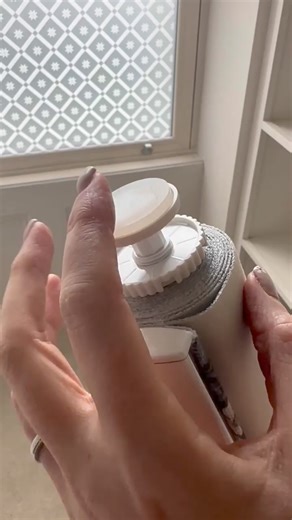 POV: You effortlessly add pattern to your space using No Drill Roller Blinds 😍 Thanks to the Twist2Go mechanism, our No Drill Roller Blinds can be installed in no time, by simply slotting the blind in and twisting the wheel to hold it in place. If you’re looking to add colour or pattern to your windows just like @love_this_old_house there are so many Roller Blinds to choose from 🌸 Plus, we currently have up to 25% off Roller Blinds this weekend only! Don’t miss out ⏱️ 🔗 Twist2Go V&A William M