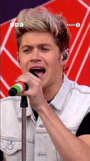 #onedirection perform 'You & I' at #radio1 Big Weekend 2014 🤩 #music #throwback #pop