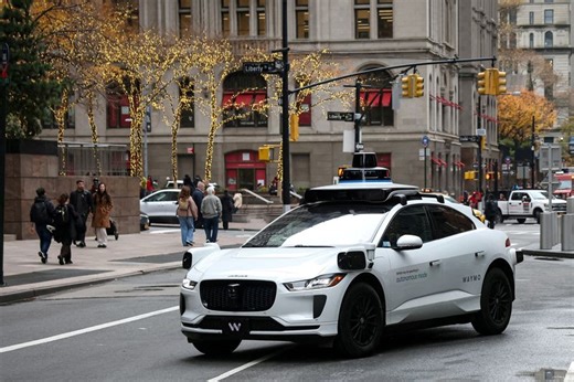 How Google's Waymo is outshining Tesla's robotaxi