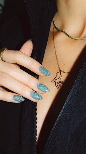 MoYou-London on Instagram: "🎇 NEW Flash Glitter Press-Ons are here! 6 stunning reflective shades that light up under flash — perfect for Halloween parties 👻💅 💫 Shades: • Electric Lavender • Emerald Beam • Blackout Spark • Velvet Spark • Berry Flash • Cosmic Pink Quick to apply, reusable, and shimmer like crazy under light ✨ 🛒 Add ANY 4 to your basket & get the cheapest FREE with code 4FOR3PO #Moyoulondon #PressOnNails #ReflectiveNails #HalloweenNails #NailInspo"