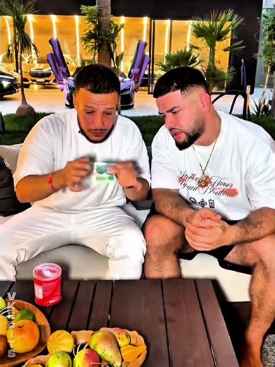 Magic Trick Reaction Video - Surprising Responses