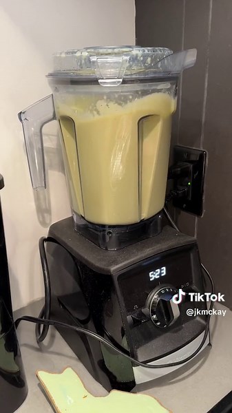 Easy Vitamix/Blender Broccoli Soup Recipe