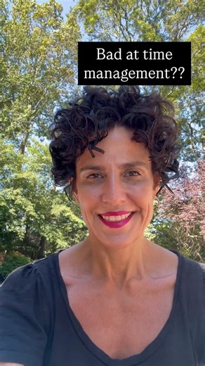 Wedding pros: you are not bad at time management. You already know...