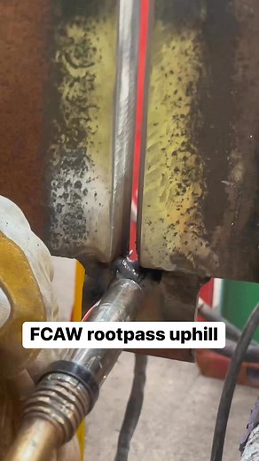 Flux core arc welding rootpass Vertical uphill #fcaw #mig #mag #3g #platewelding #tigwelderslife | SnapterZ