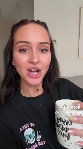 Kissing Videos for Parents: Embracing Love on the Lips