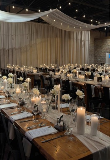 Stunning Chicago Wedding Decor and Floral Arrangements