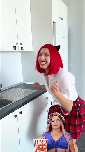 Epic Head Prank: Snack Chat's Hilarious Surprise! 😂