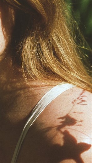 Your Therapy| Events on Instagram: "Do you want to be successful?? 🫶🏻 Comment “+++” to get a FREE digital session‼️✨ 🎥Belly (1998) isn’t just a crime film — it’s a study of identity, trauma, and masculinity. Two men shaped by survival mode. When your nervous system grows up in chaos, adrenaline can feel like purpose. Power becomes protection. Control becomes safety. Belly asks a hard question: Who are you when the lifestyle that kept you alive starts destroying you? Healing doesn’t always loo