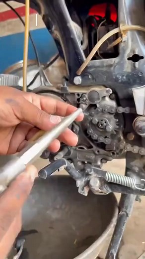 710K views · 1.6K reactions | DIY panglinis ng dumi sa engine gamit ang Compressor at Gas! BASIC TIPS✅️❗️ @top fans @everyone Garen Mechanic Technician Jean Rexcy Barda Allanic #highlightseveryone #fypviral #fyp #trend #viralvideo #blogger #mechaniclife #contentcreator #ligetmechanicexpert #ViralMechanic | Garen Gwapo Mechanic Vlogs | Facebook