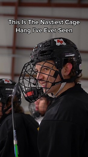 Best Cage Hang Ever? #fyp #hockey #hockeytiktoks #hockeyboys #xyzbca #foryou #foryoupage #bradyfilms