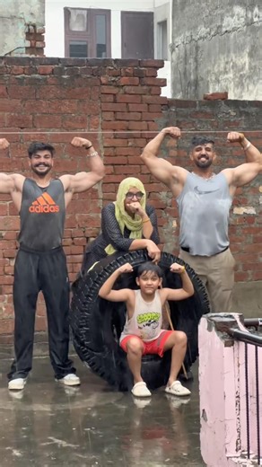 🏋️Best workout in my life With MoM. #youtubeshorts #shotsvideo