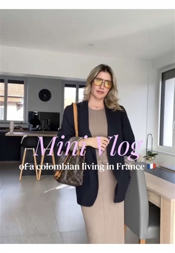 Today I'm sharing with you a mini Friday vlog 💕. As always, I try to have a healthy morning routine, and this helps me stay motivated all day, I hope you can get inspired somehow ✨. #colombia #francia #minivlog #morningroutine #skincare @NORMAL France @Clinique @YSL Beauty @Biodance Store @L'Oréal Paris France