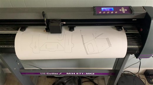 My 4 foot wide vinyl cutter plotting with pen some plans for rc plane build! #VinylPlotter#RCPlaneBuild#MH871MK2#USCutter#VinylCutting#DIYRC#ModelPlane#RCModel #DIYProjects#MakerLife