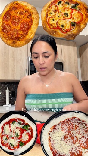 sourdough pizza 🍕 full pizza dough recipe in the description ✨🍕