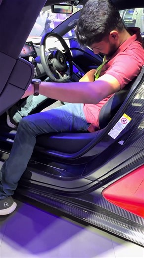 Futuristic Supercar Vertical Doors #Chasing195 #DevenD121D #China #CantonFair