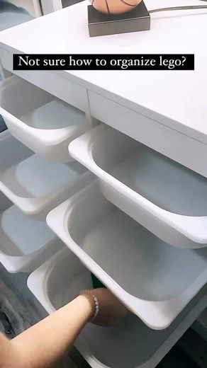 This is the system we used with our 10 year old to keep his lego organized. He was always searching in his bucket of lego for a specific colour so we used the IKEA Trofast organizer and bins to sort by colour 🌈 Surprisingly, it stayed like this for well over 2 years! He found it easy to dissemble his legos and sort back into the correct bins, and it made finding a specific piece super simple. Let me know, how do you organize Lego’s in your house? | That Minimalist Mom