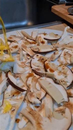 How to turn a wild mushroom into Carpaccio #autumn #cooking #fall