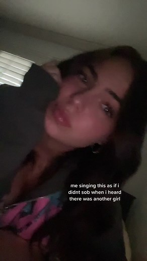 Emotional Singing Performance: A Heartfelt Moment