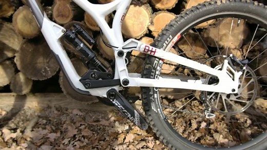 Review: 2021 Commencal Supreme DH 29/27 - DH Bike Week