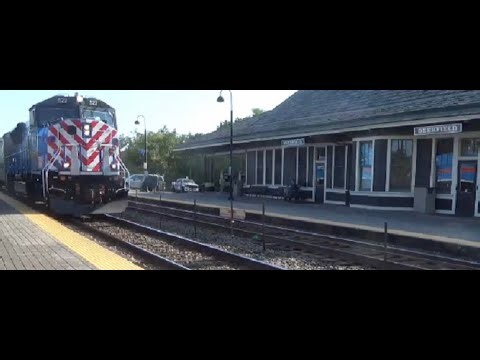 Metra - Amtrak: Milwaukee District North Line at Deerfield IL