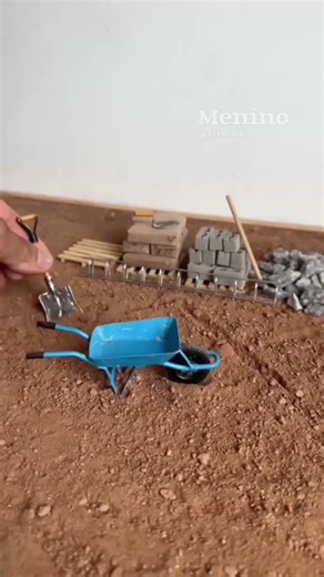 Tutorial de Construcción con Materiales Diversos