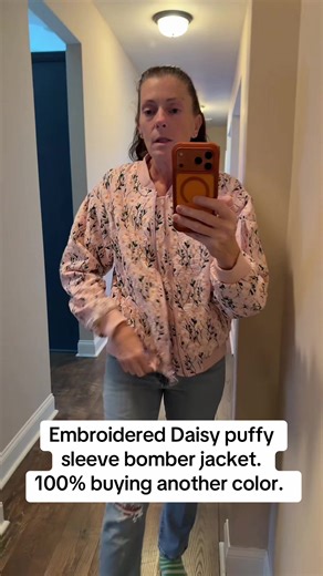 Daisy bomber jacket. I love this so much I will order another color. Quick ship before Christmas. #bomberjacket #embroidery #christmasgiftideas #jacket #repeatpurchase