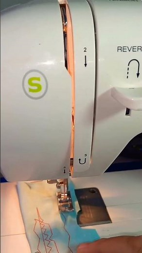 How to thread Singer Tradition