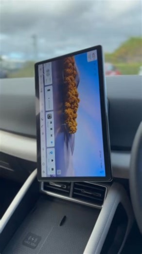 Can’t find the controls for the rotating touchscreen on the BYD Atto 2? This could be why!  You can customise the control bar to show your favourite shortcuts, whether that’s for the screen rotation or the heated steering wheel, there’s plenty of choice on the Atto 2! ✨ Find out more about the BYD Atto 2 at https://www.swanswaygarages.com/new-cars/byd/atto-2/  | BYD Chester | Facebook