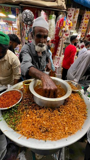 251K views · 1.5K reactions | Indian Style Chana Masala Chaat - Unique Street Food  #food #Viral #streetfood #reels #foryou #foryoupage | Street Food Finder | Facebook