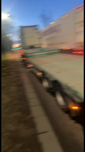 Beacons fastracs and error codes ! Any excuse to close a road off 😂 #jcb #fastrac #agriengineer #volvo #nooteboom #breakdown