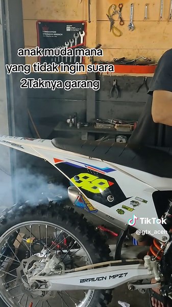 #fypシ゚viral #gtx_aceh #sbrt #acehsingkilmotorsport #gubukmx #d2speed #bintangmotor88 #grasstrack #ninjakebo #kawasaki #norifumiracing #norifumilovers #Norifumi 2stroke