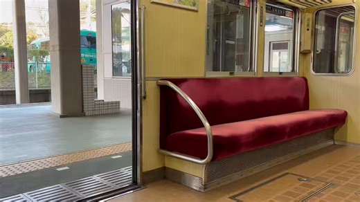 能勢電C#1737 日生中央→山下の区間走行音です1960年製造、全国トップクラスの古豪です阪急時代には回生B・定速制御を搭載していましたが、同社の昇圧の際に廃止現在は直列段のみの抵抗制御＆空気ブレーキのコンビという、まさに電車の基礎のような車両となっていますこの唸りには痺れる…