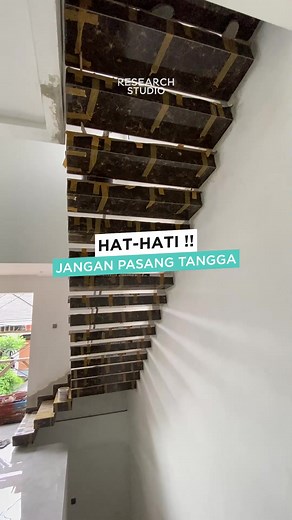 Desain Tangga Melayang untuk Rumah Modern