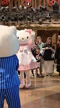 春をイメージしたコスチューム キティちゃん手を振るキティちゃんかわいい！19-3