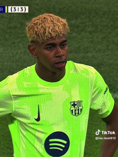1v11 Challenge in Football: Lamine Yamal's Epic Struggle